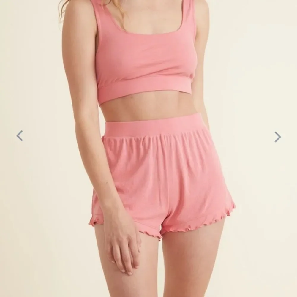 MARINE layer Luxe Rib Ruffle Short - Picture 2 of 4